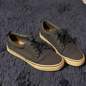 Men’s toms size 8 worn maybe 3 times if that